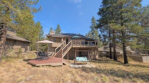 Exterior - Tan Oak 2 - Sweet Updates, SHARC, Hot Tub (Sunriver)