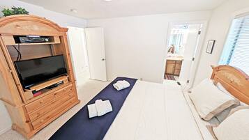 3 bedrooms, iron/ironing board, internet