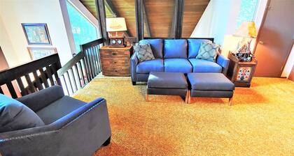 Tennis Village 3 - Marcia Brady Approved, A/C, Retro Vibe