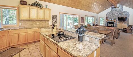 Refrigerador, microondas, horno y lavavajillas