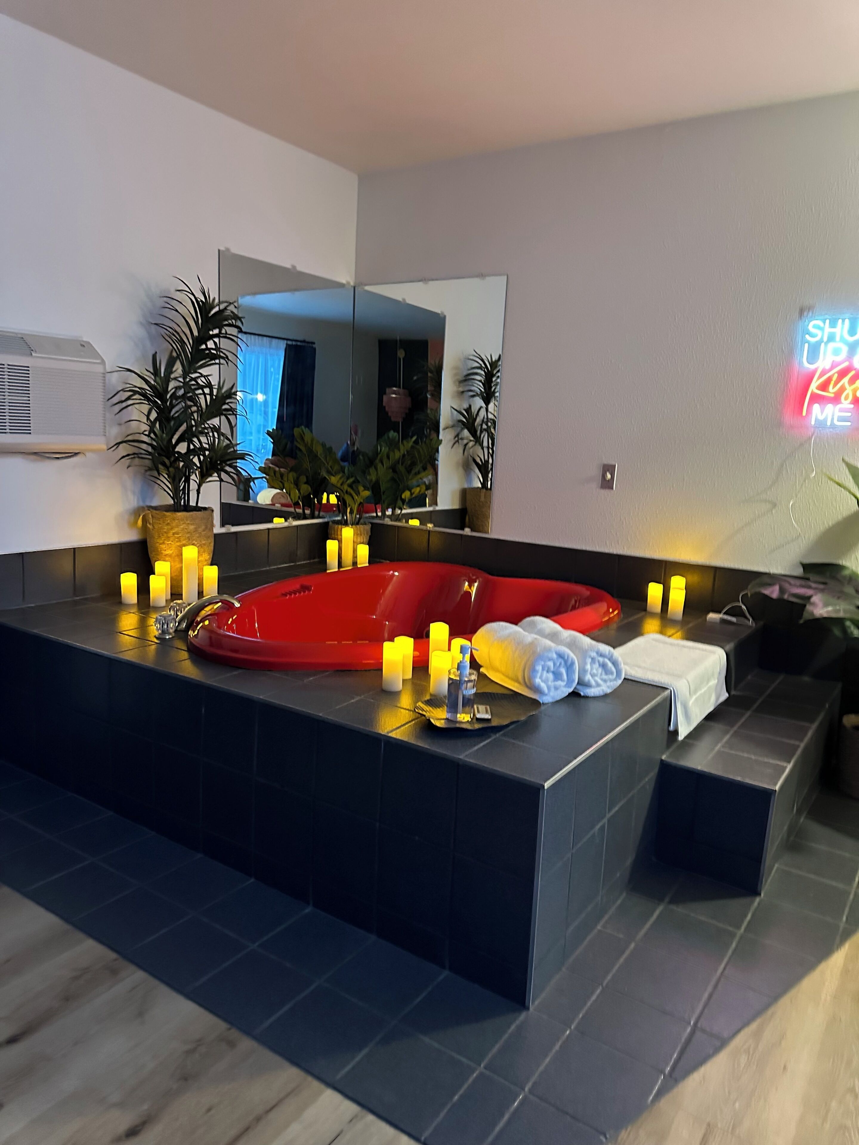 Chambre pour lune de miel, 1 très grand lit | Baignoire à hydromassage