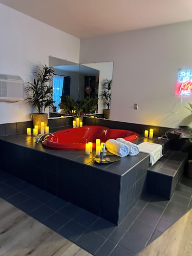 The Juniper Motel & Resort