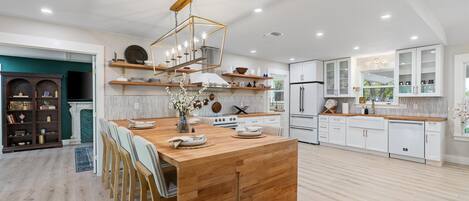 Ofen, Herdplatte, Geschirrspüler