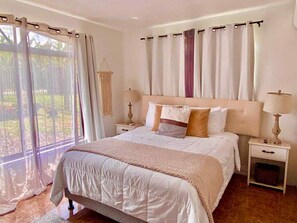 2 chambres, bureau, fer et planche à repasser, accès au Wi-Fi (inclus)