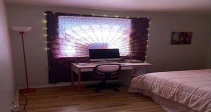 Chic Room with a Pool, fitness room and AC in enjoyable Canal Winchester