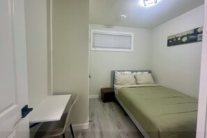 2 quartos, ferros/tábuas de passar roupa, Wi-Fi, roupa de cama