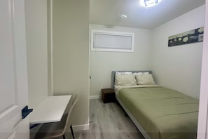 2 quartos, ferros/tábuas de passar roupa, Wi-Fi, roupa de cama