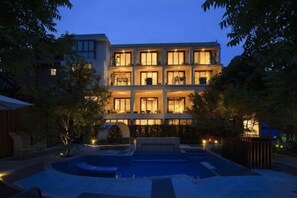 Exterior - Mount Emei Baiyuting Yunjian Tangquan B&B (Emeishan)