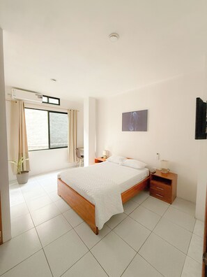 4 bedrooms, internet, bed sheets