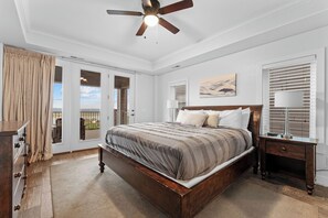6 bedrooms, iron/ironing board, free WiFi, bed sheets - Big Bear Getaway w/ Views (Branson)