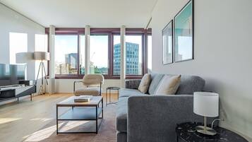 Fernseher, Stereoanlage