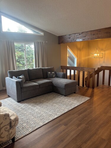 Upscale Anchorage Getaway, Cozy & Newly Remodeled