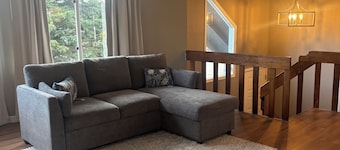 Upscale Anchorage Getaway, Cozy & Newly Remodeled