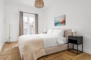 1 habitación, tabla de planchar con plancha, wifi y ropa de cama 