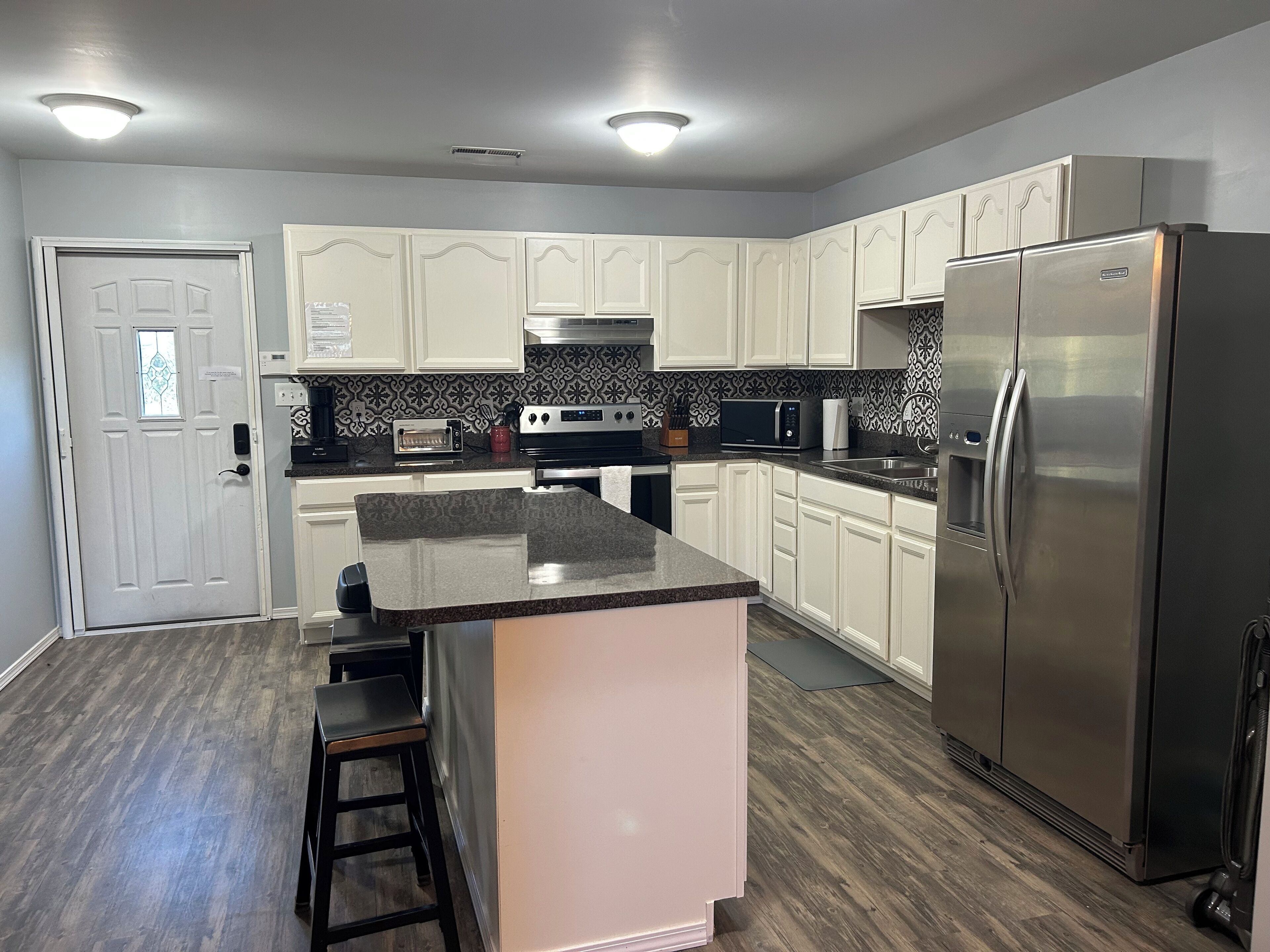 微波炉、烤箱、炉灶