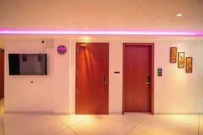 Unclassified image, 2 of 17, button - J60 Suites, Ashok Vihar - Near Netaji Subhash Place (North West Delhi)