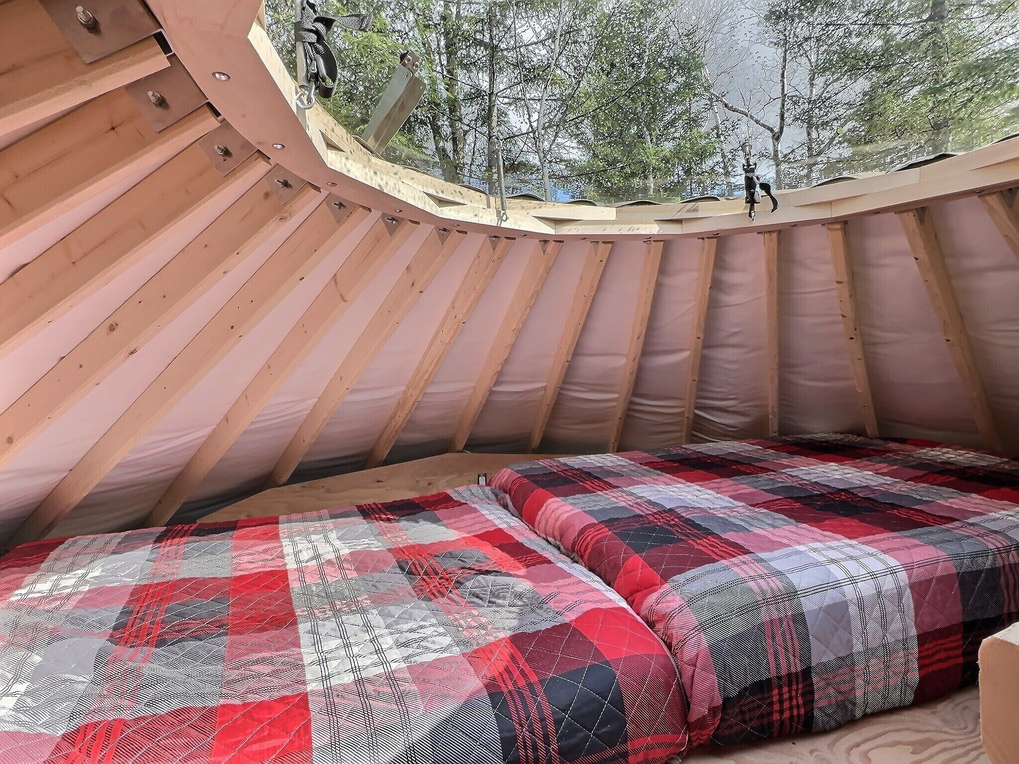 2 makuuhuonetta, vuodevaatteet