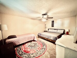 3 bedrooms, iron/ironing board, travel crib, free WiFi