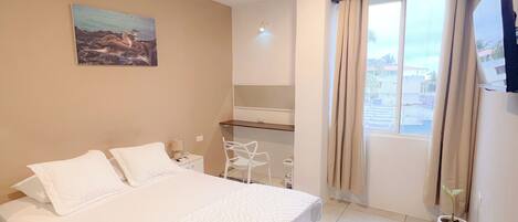 1 habitación, internet y ropa de cama