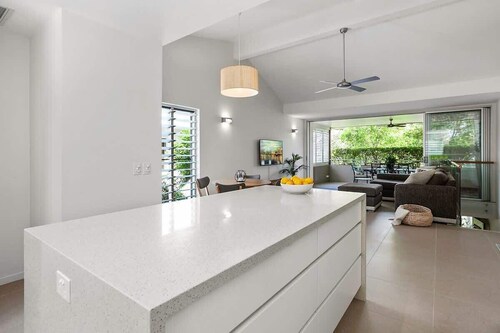 Close to Beach and cafes…family and pet friendly