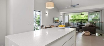 Close to Beach and cafes…family and pet friendly