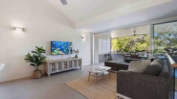 Televisie en een kantoor