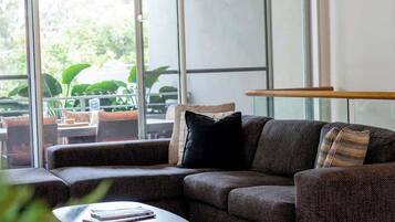 Televisie en een kantoor