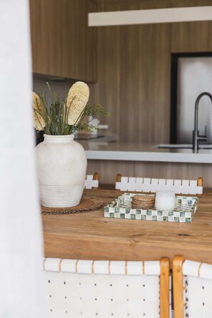 Réfrigérateur, four, plaque de cuisson, lave-vaisselle