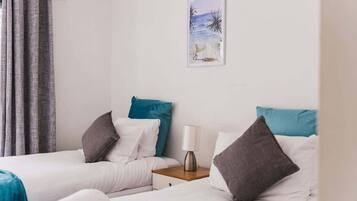 2 bedrooms, iron/ironing board, WiFi, bed sheets