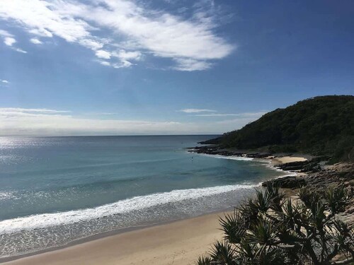 Little Cove Gem - Walking distance to the beach!