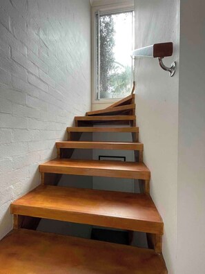 Interior - Little Cove Gem - Walking distance to the beach! (Noosa Heads)