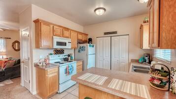 Microwave, oven, stovetop, dishwasher