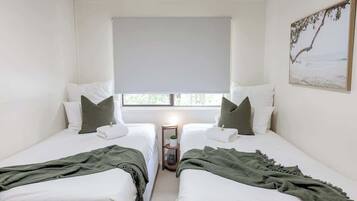 2 bedrooms, iron/ironing board, WiFi, bed sheets