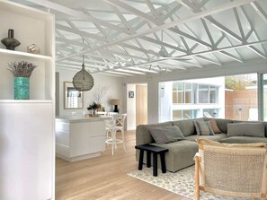 Téléviseur, bureau