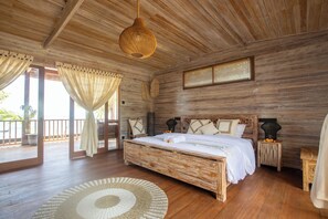 Comfort House, Sea View