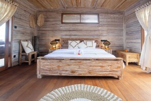 Free cots/infant beds, free WiFi, bed sheets - Nico's House Lembongan  (Lembongan Island)