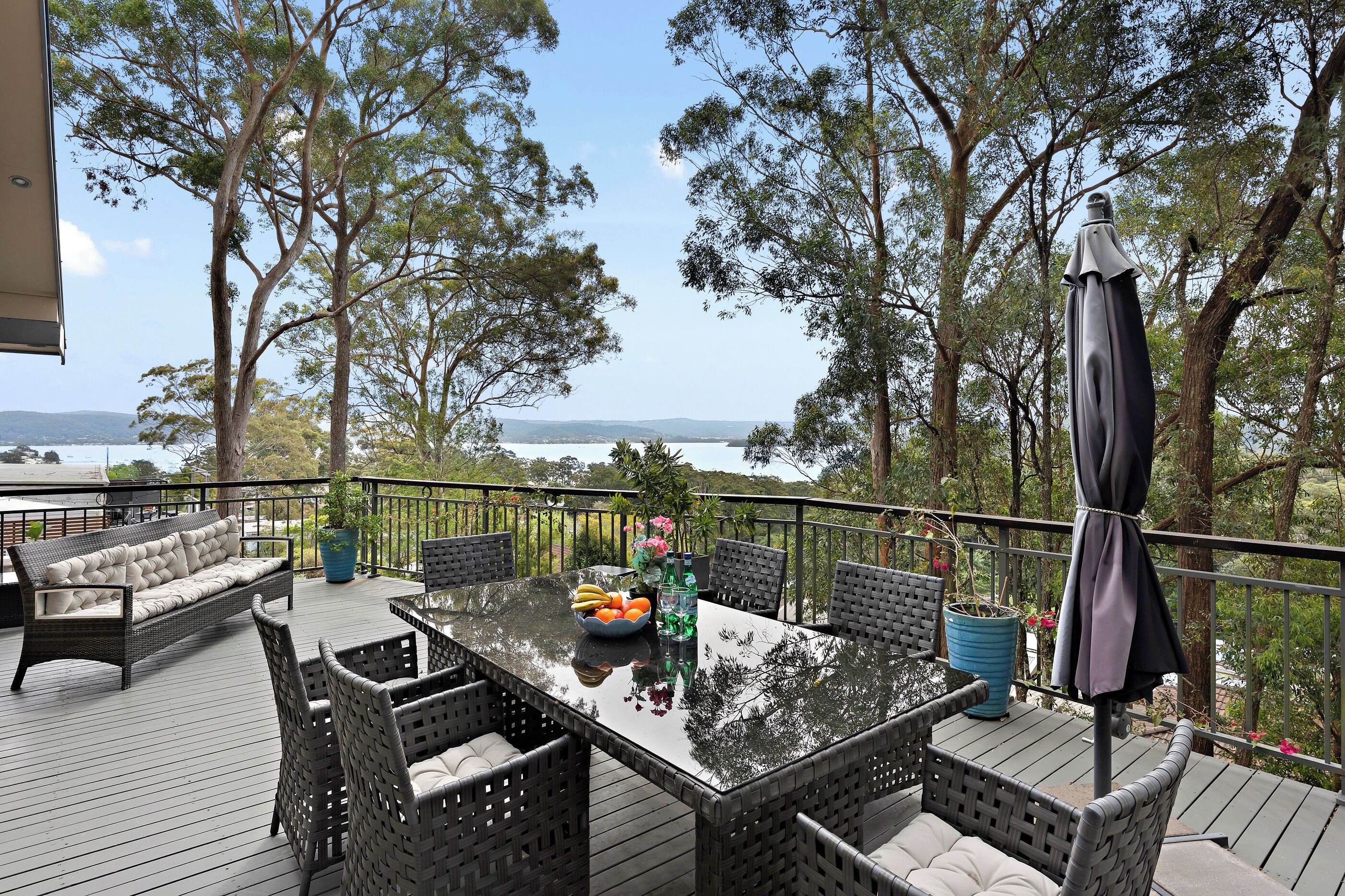 تناول الطعام بالخارج