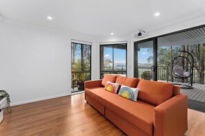 TV - Luxury 4BR Saratoga Retreat w/ Water Views & Pool (Saratoga)