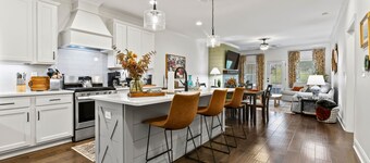 Tailored 2-bedroom townhome located in Auburn's peaceful Farmville Lakes