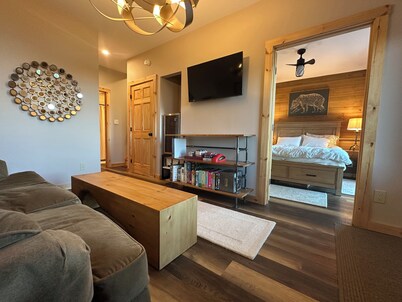 Mountain Escape with Sauna and Breathtaking Views – 18 Mins to Sugarloaf