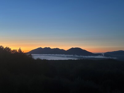 Mountain Escape with Sauna and Breathtaking Views – 18 Mins to Sugarloaf