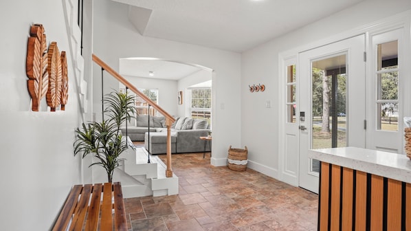 Interior - NEW! Pickleball•Arcade•Racetrack•Pool•Golf•Firepit (Ocala)