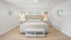 5 bedrooms, iron/ironing board, WiFi, bed sheets - NEW! Pickleball•Arcade•Racetrack•Pool•Golf•Firepit (Ocala)