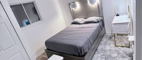 4 bedrooms, iron/ironing board, free WiFi, bed sheets