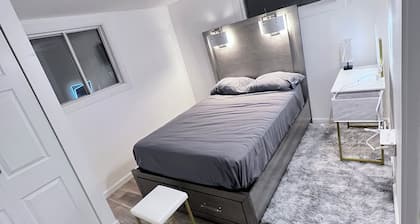 Enchanting 4-bedroom house in West Haven, few minutes from the beach!