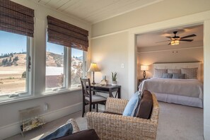 Deluxe Double Room, 1 King Bed, Non Smoking, Mountain View | Iron/ironing board, free WiFi - C.H. Bailey House (Roseburg)