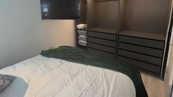 1 bedroom, iron/ironing board, WiFi, bed sheets