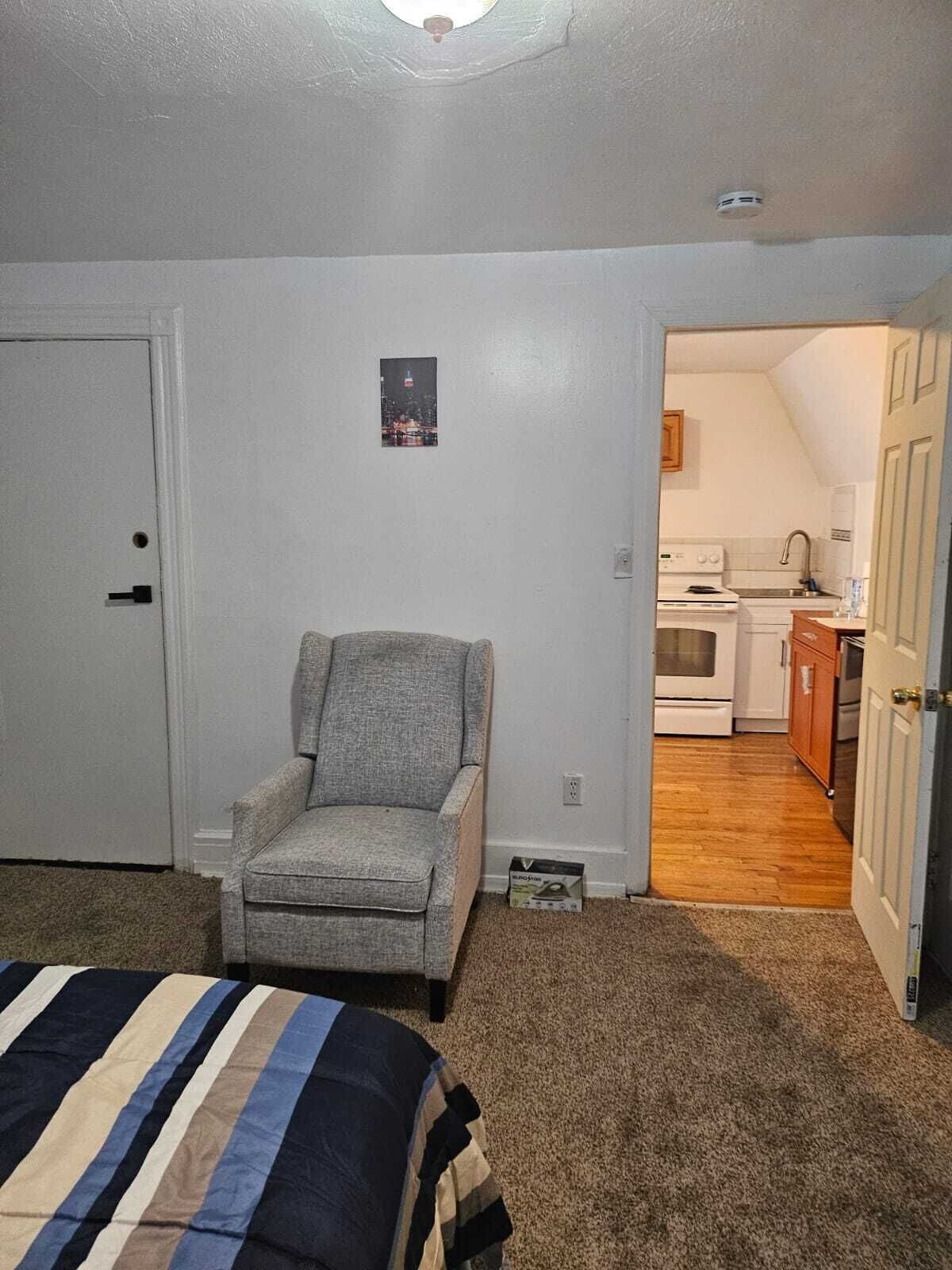 1 bedroom, internet, bed sheets