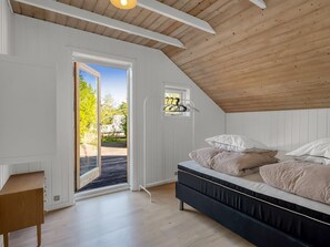 6 bedrooms, Internet