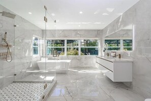 Hair dryer - Guest Fav | 5BR Estate | FIFA Base | Pool (Palmetto Bay)